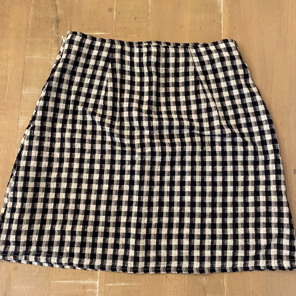 BRAND NEW XS Blue and White Checkered AE Skirt